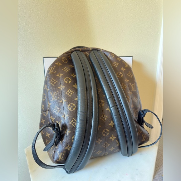 Louis Vuitton Backpack Used Like New MM - Picture 4 of 6